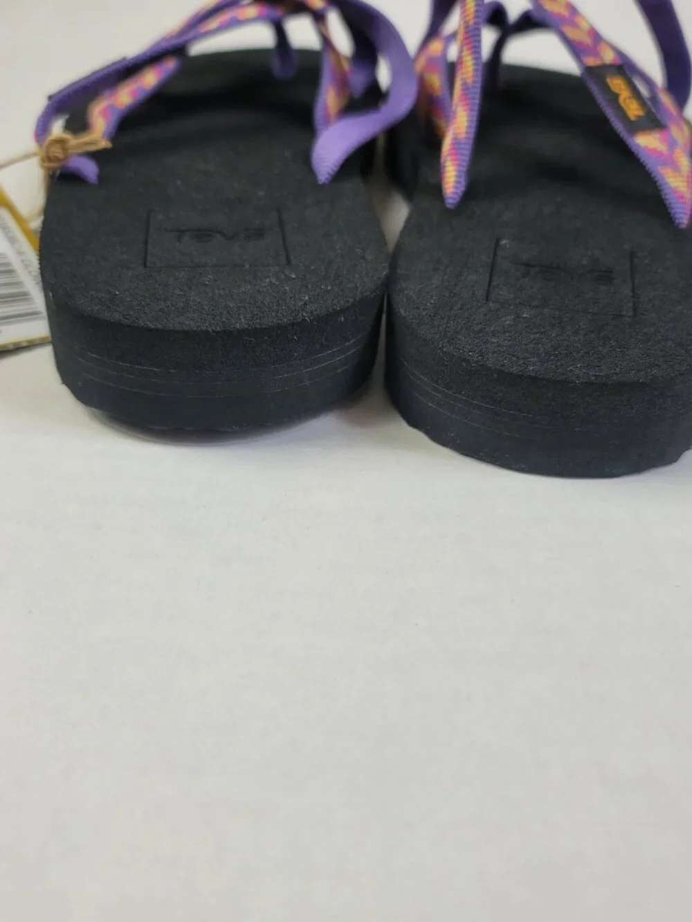NWT Teva Kids Olowahu Flip Flops Size 1 Purple Multi Sport Sandals Comfort